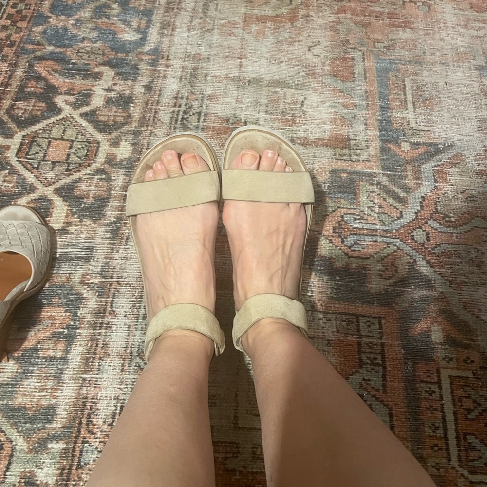 Gentle Souls Cream Women's Sandals